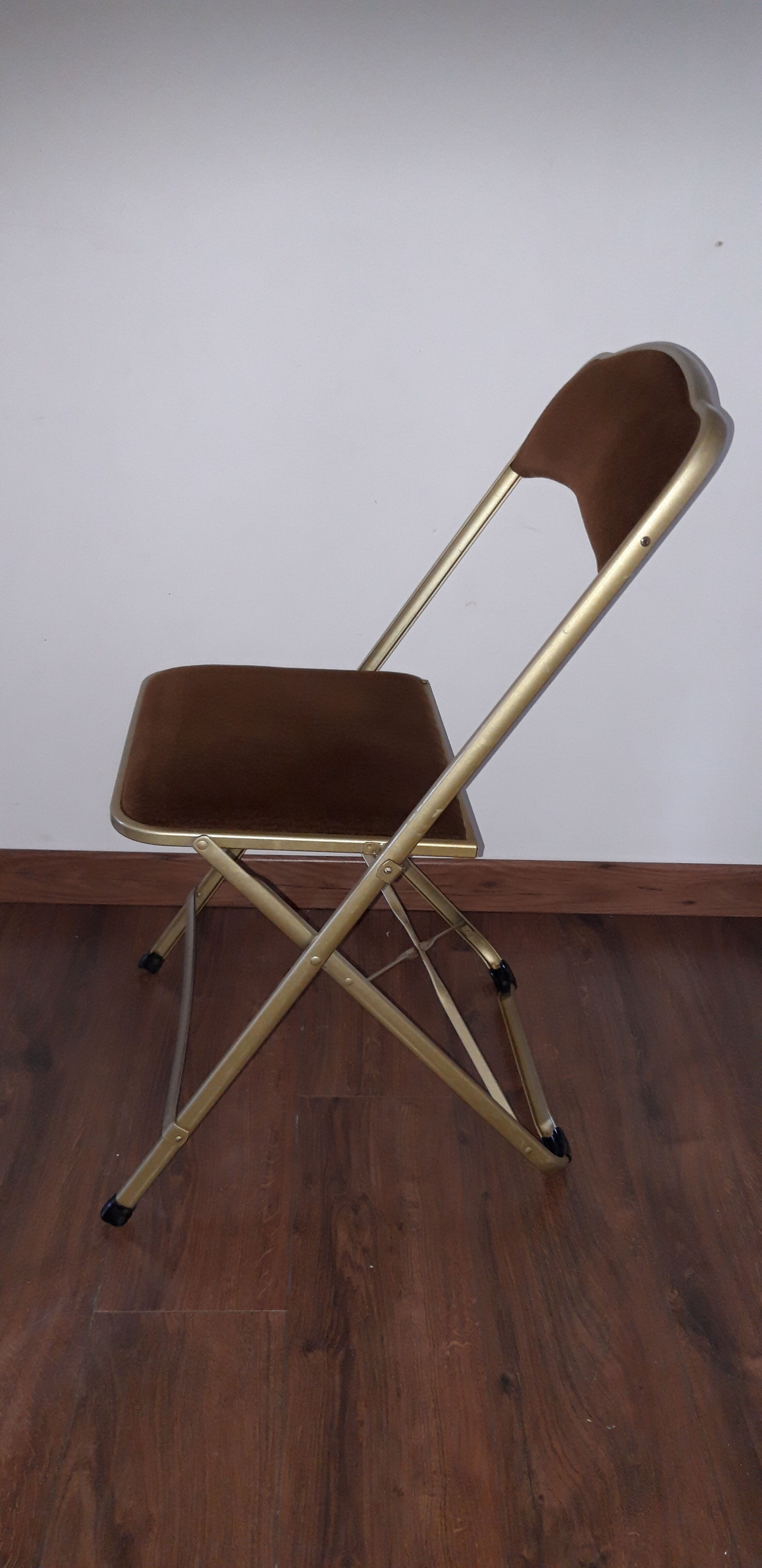 Set of 4 folding chairs