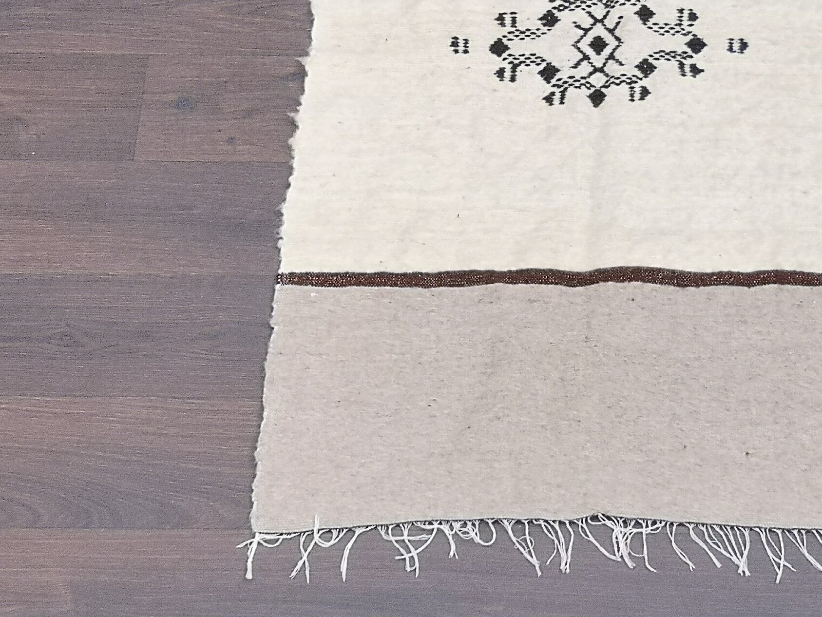 Small Moroccan Berber carpet handmade in 70x150 wool