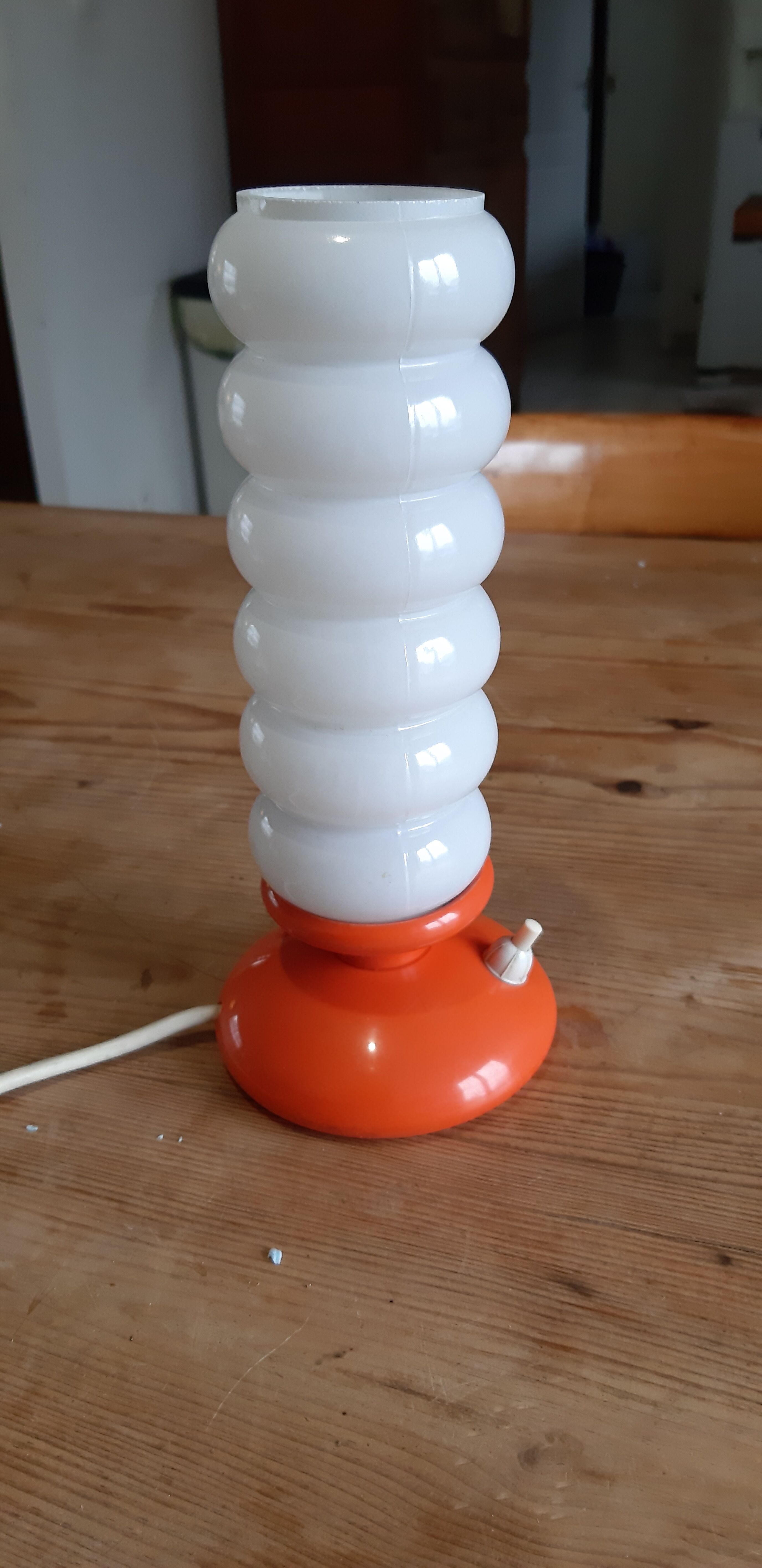 Lampe vintage opaline blanche