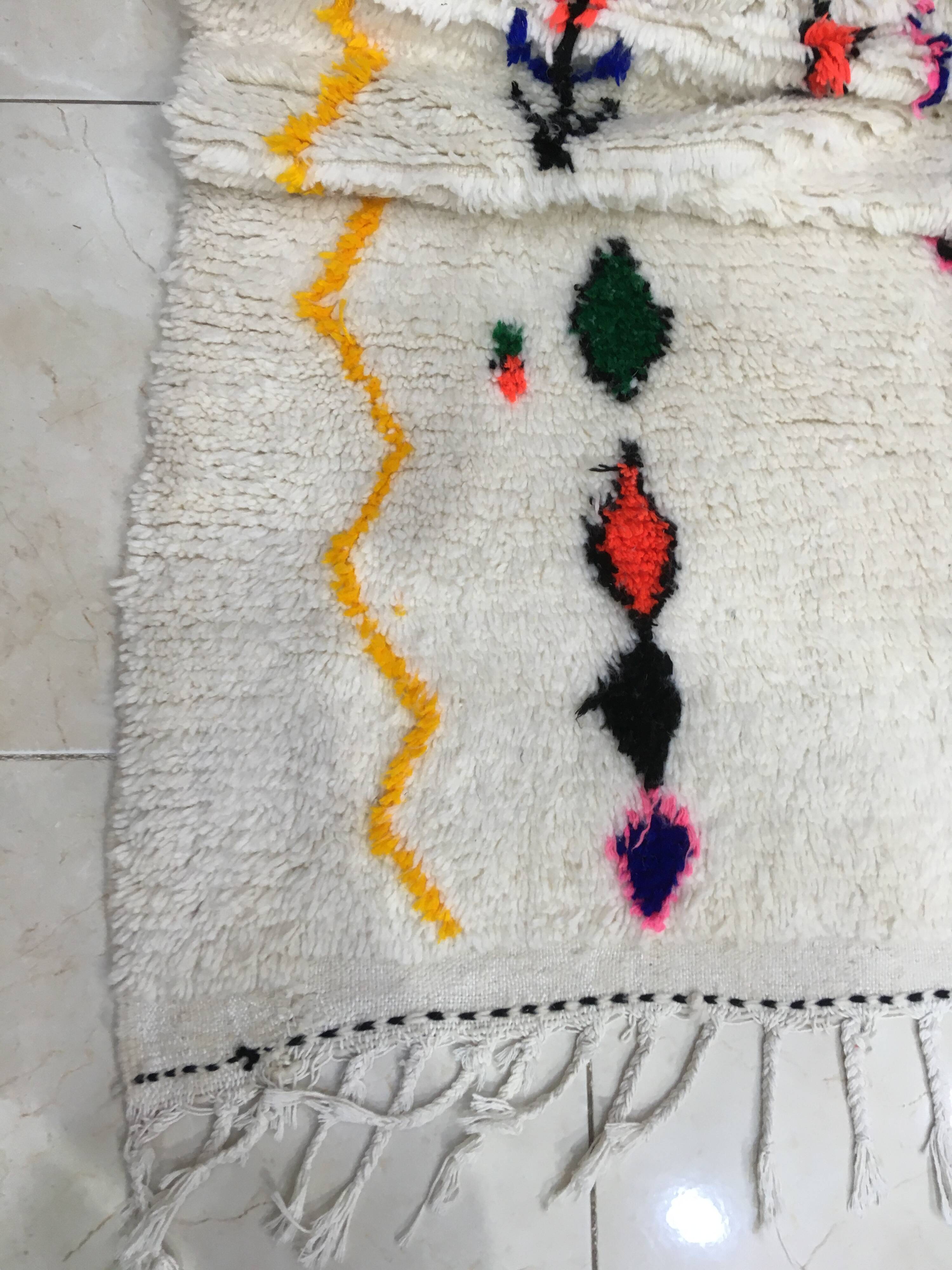 Moroccan Azilal Berber Rug 2m42 x 1m48