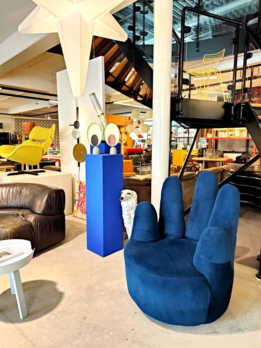Design swivel chair Hand 'Hi-Five'