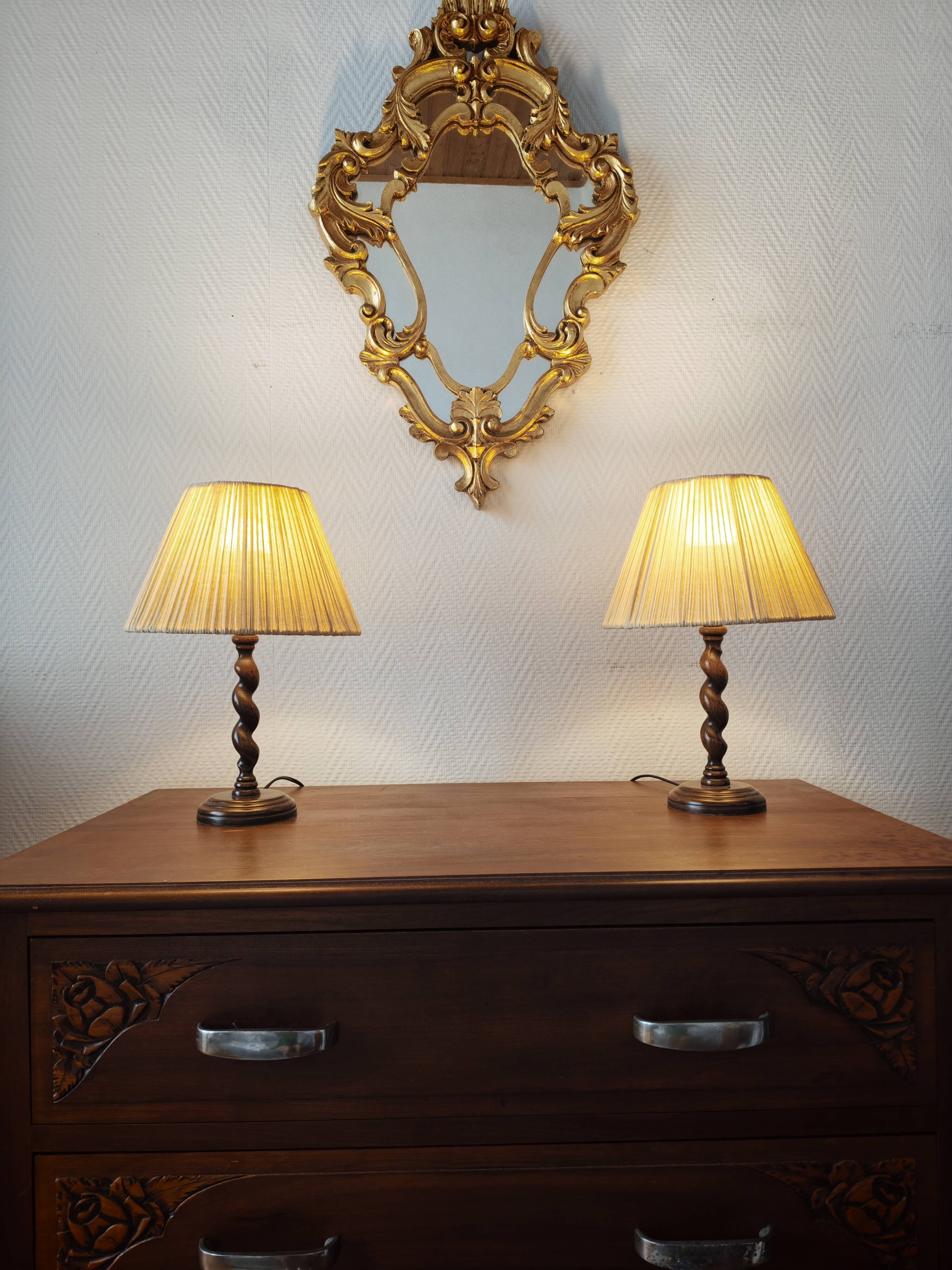 Paire de lampes vintage en bois tourné