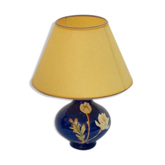 Lampe à poser en céramique signé fabrication Française avec abat-jour dimension : H-26cm-D-18cm-
