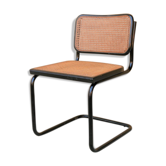 Black B32 chair by Marcel Breuer