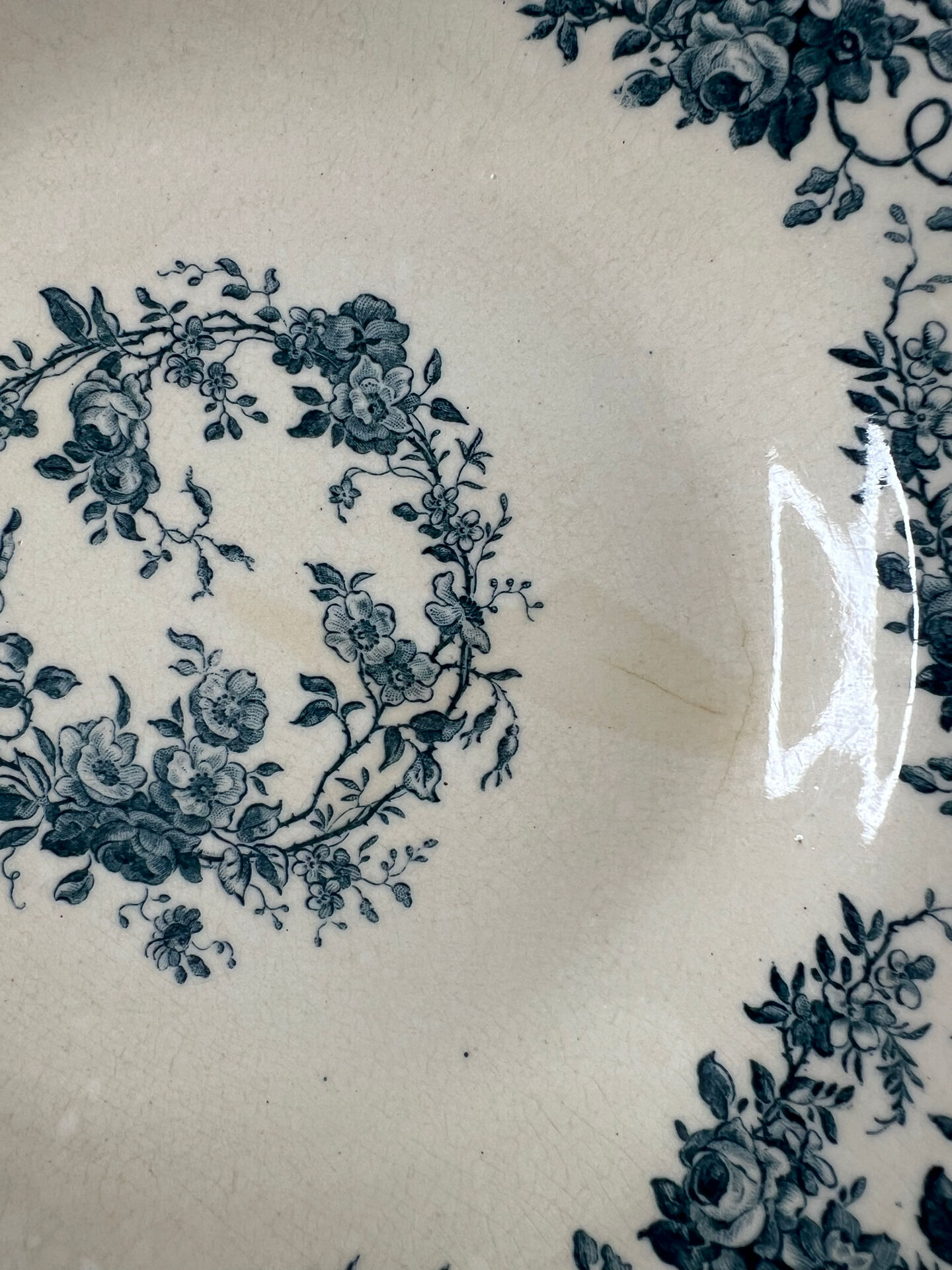 Ironstone gien 1875 bouquet of roses collection deep plate