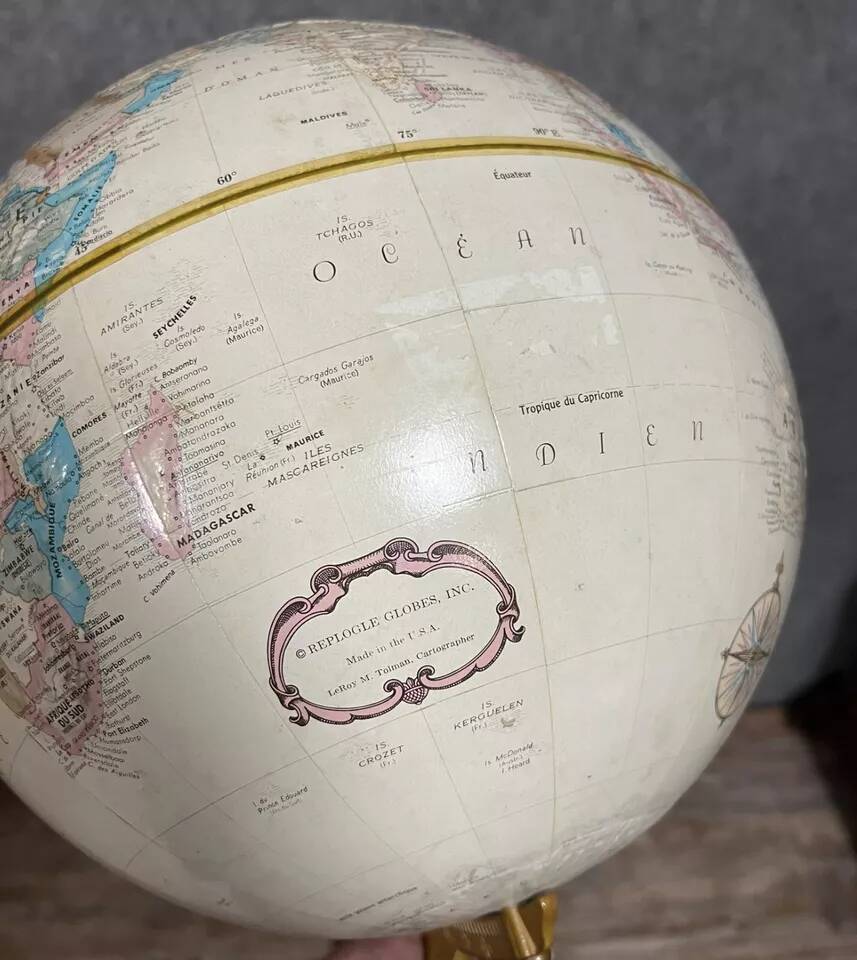 Replogle Globes USA brand terrestrial globe, 20th century circa 1970
