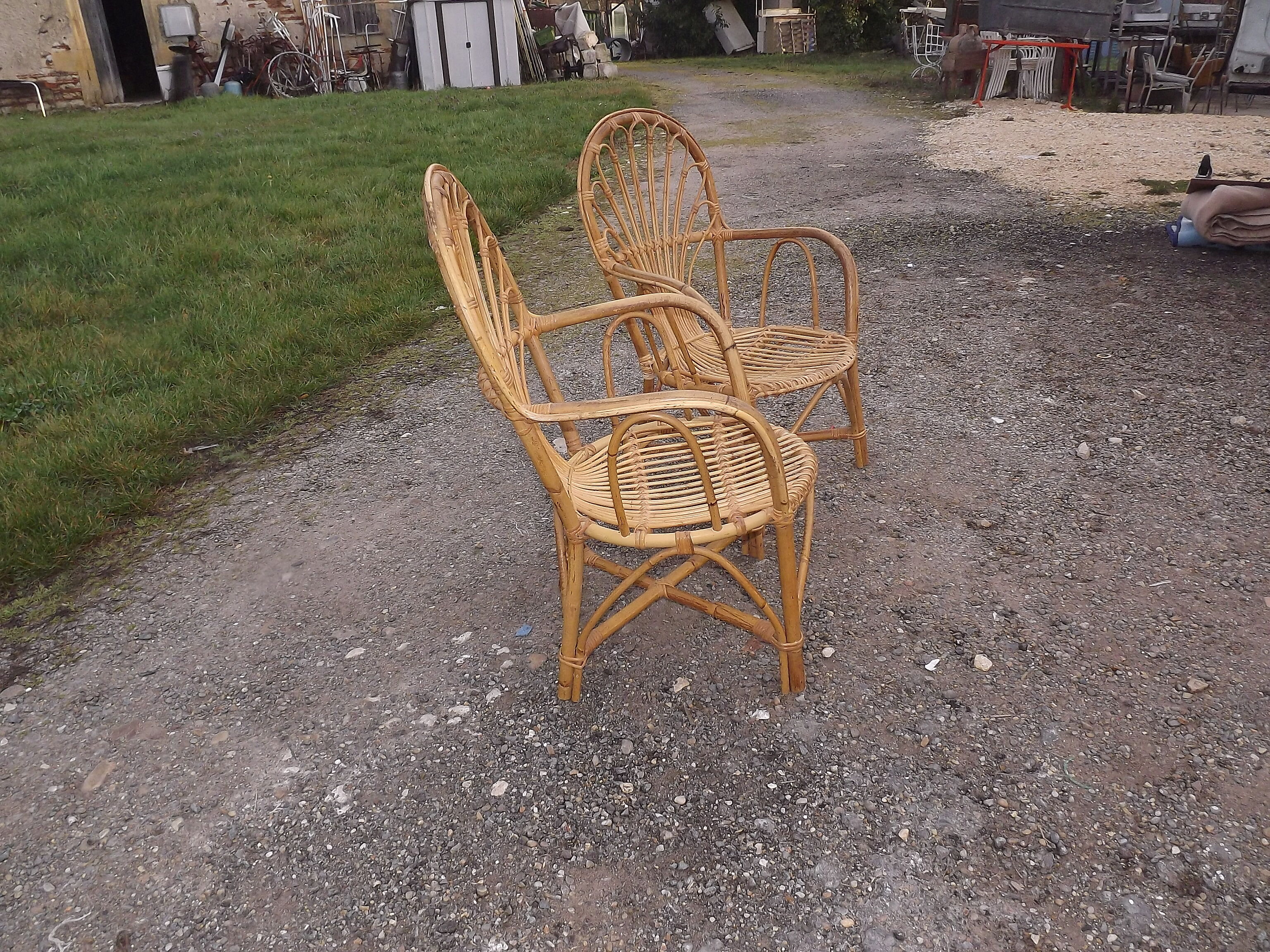 Paire de fauteuils en rotin vintage
