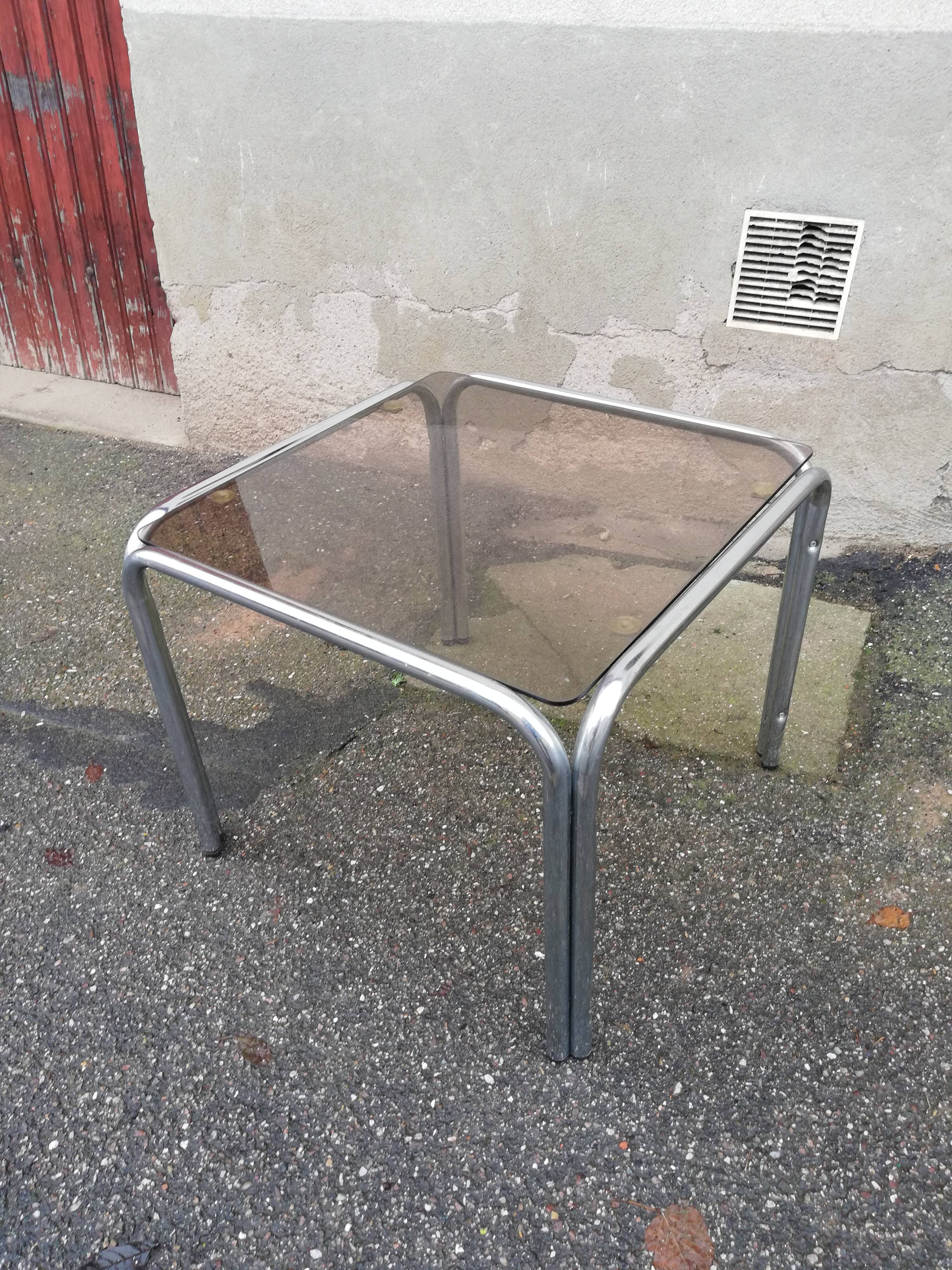 Table basse vintage chrome et verre fumé marron