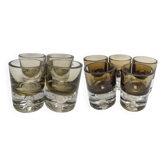 Lot de neuf verres à liqueur en verre fumé pierre schneider