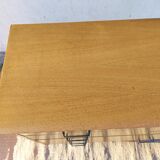 Commode en bois massif