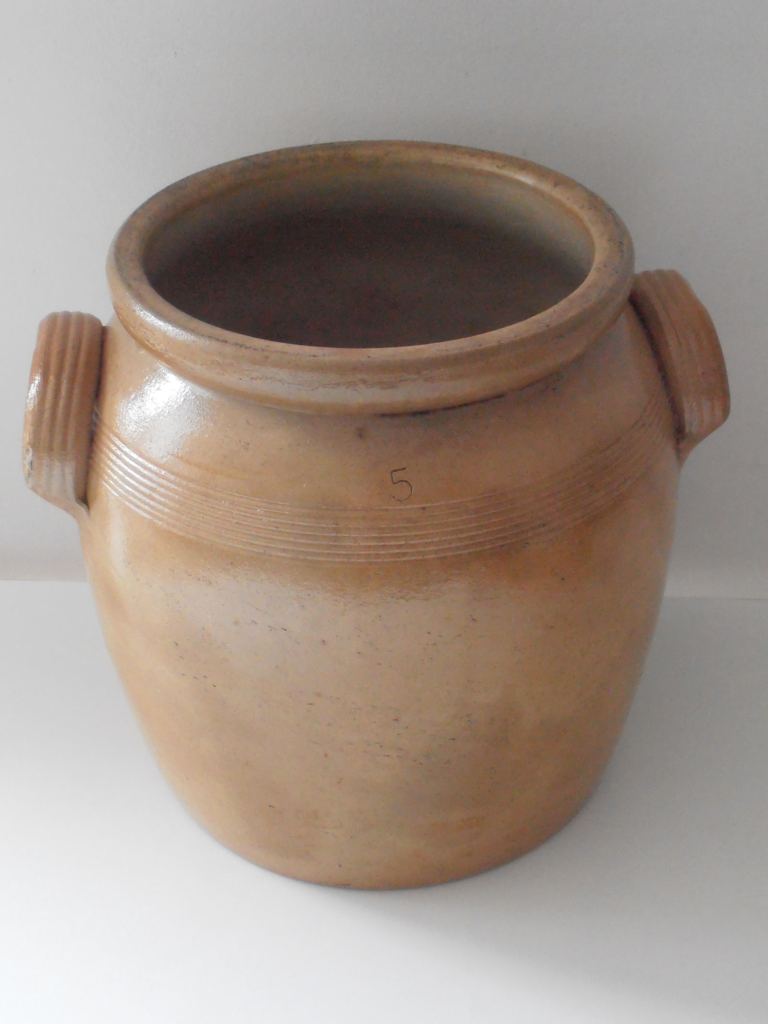 Vase Pot in brown doe sandstone