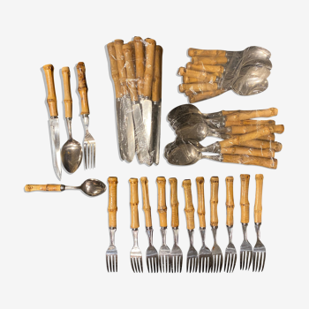 Stainless & bamboo cutlery service