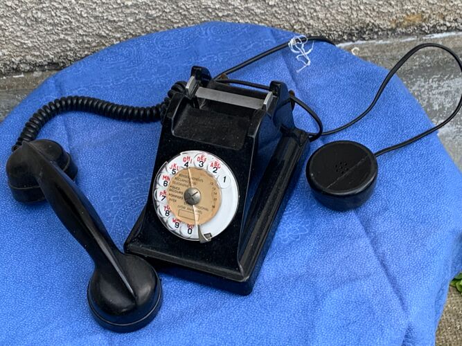 Téléphone en bakélite noire vintage 1962