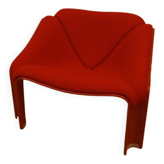 Artifort F300 armchair