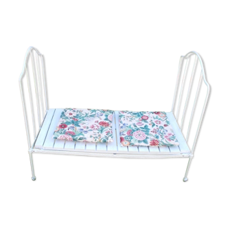 Bed wrought iron bench