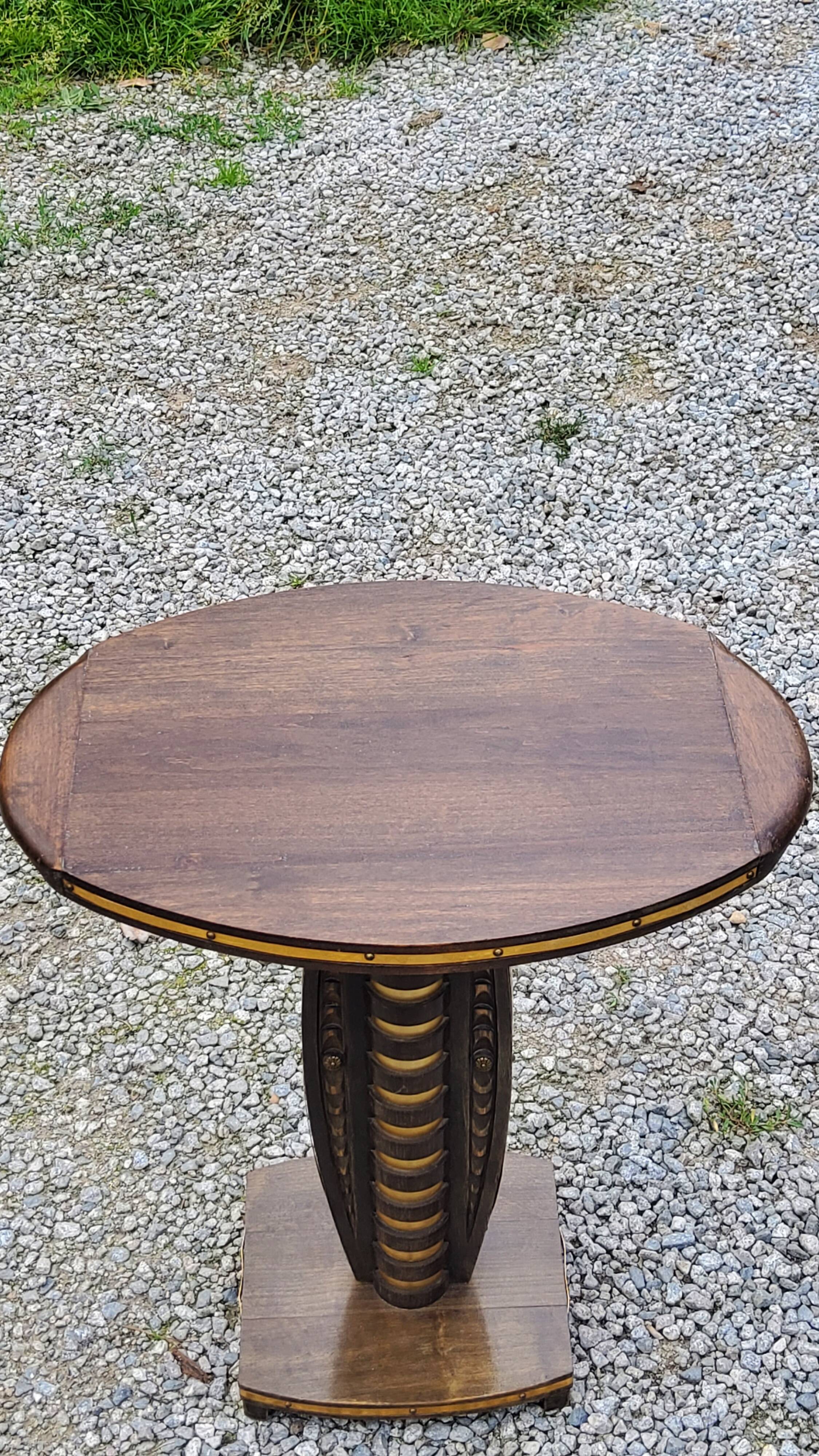 Art deco style pedestal table in beech and gold metal