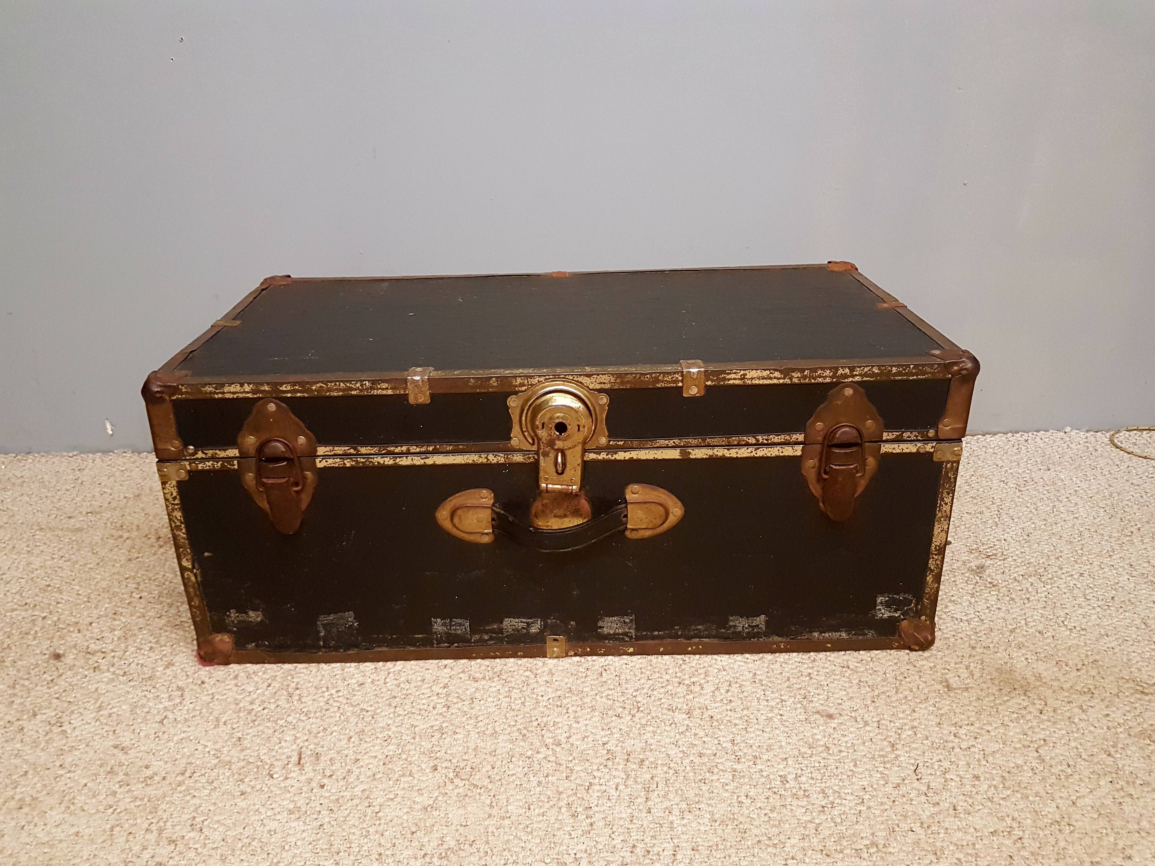 American old trunk / chest usa