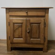 Small Community Furniture in Walnut from the end of the 18th century