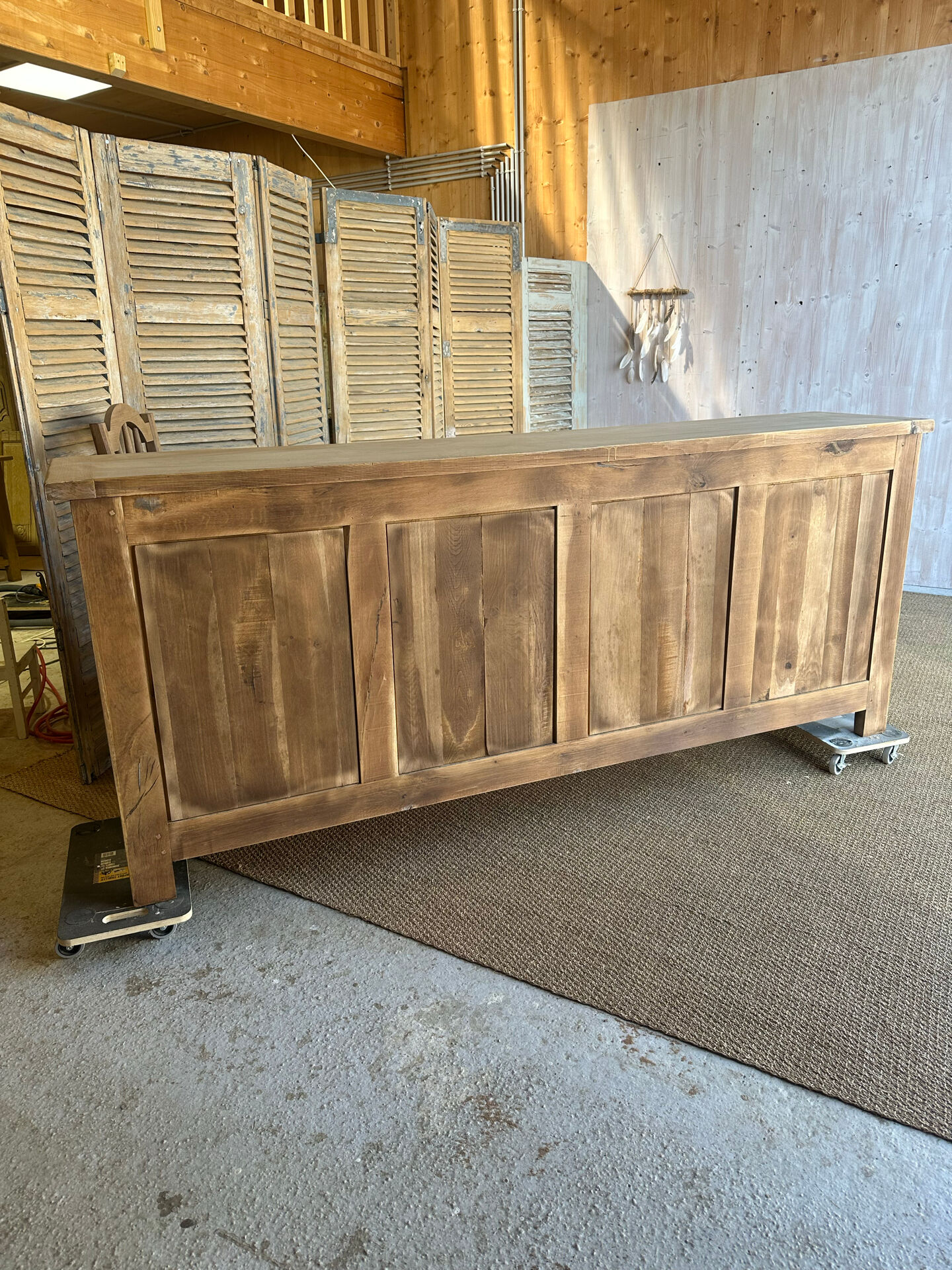 Grande enfilade buffet en chêne massif et cannage – 242 cm
