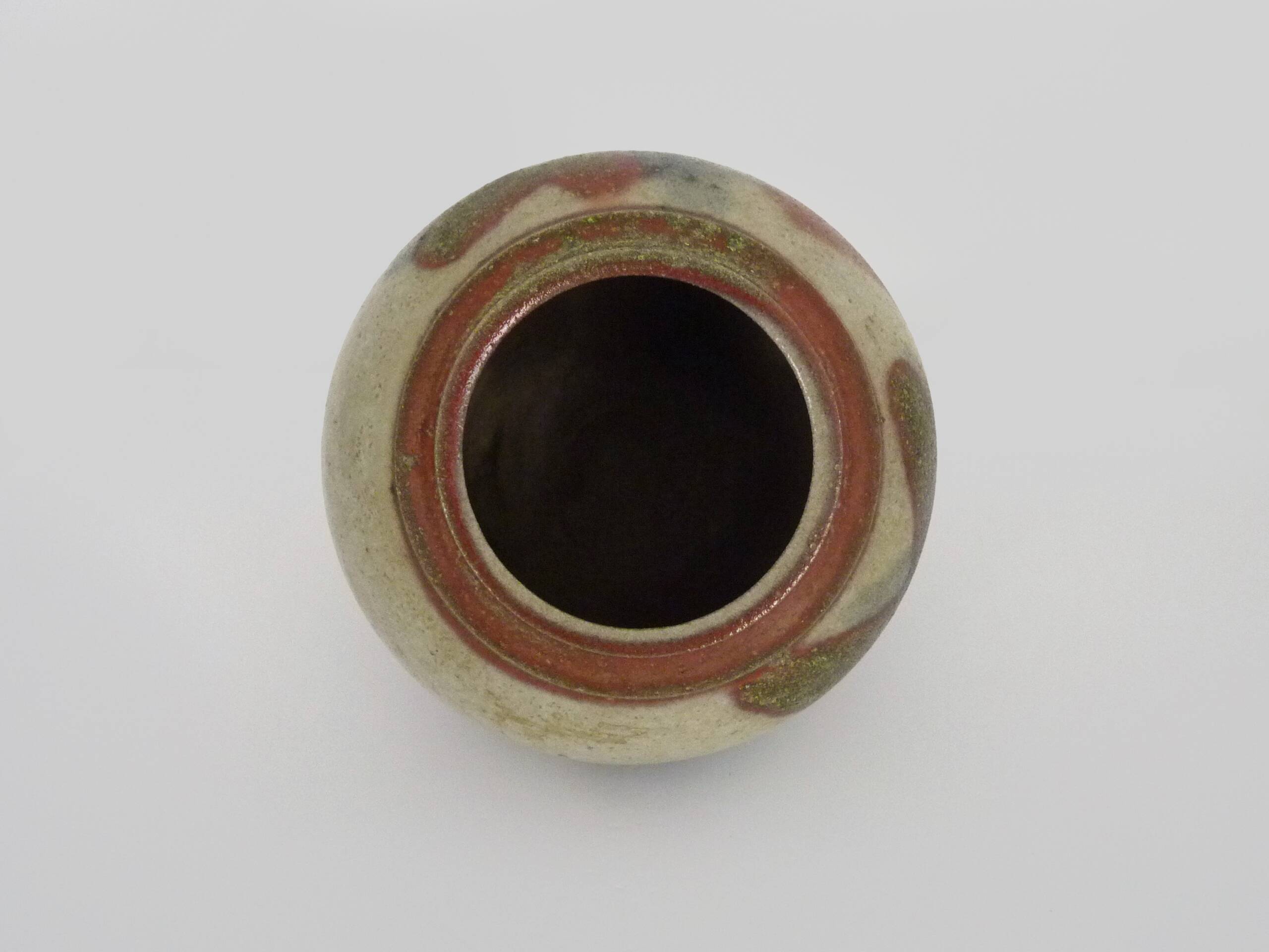 Round vase, ball signed Olivier Roy Vallauris. 80 years