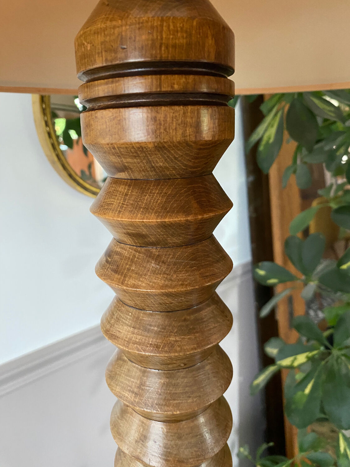 Vintage art deco floor lamp in turned wood