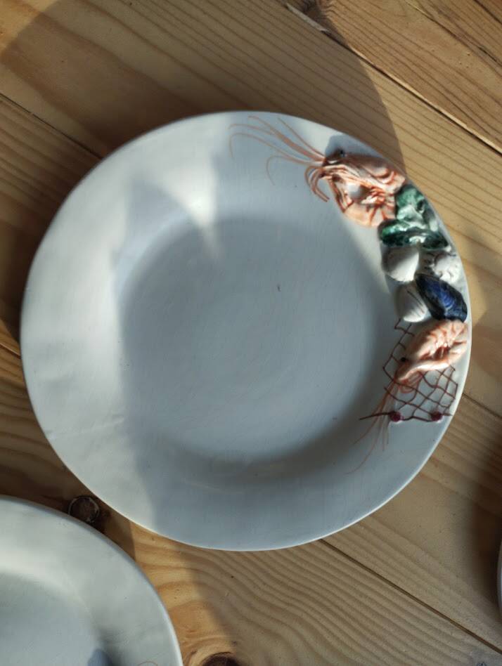 Barbotine plates
