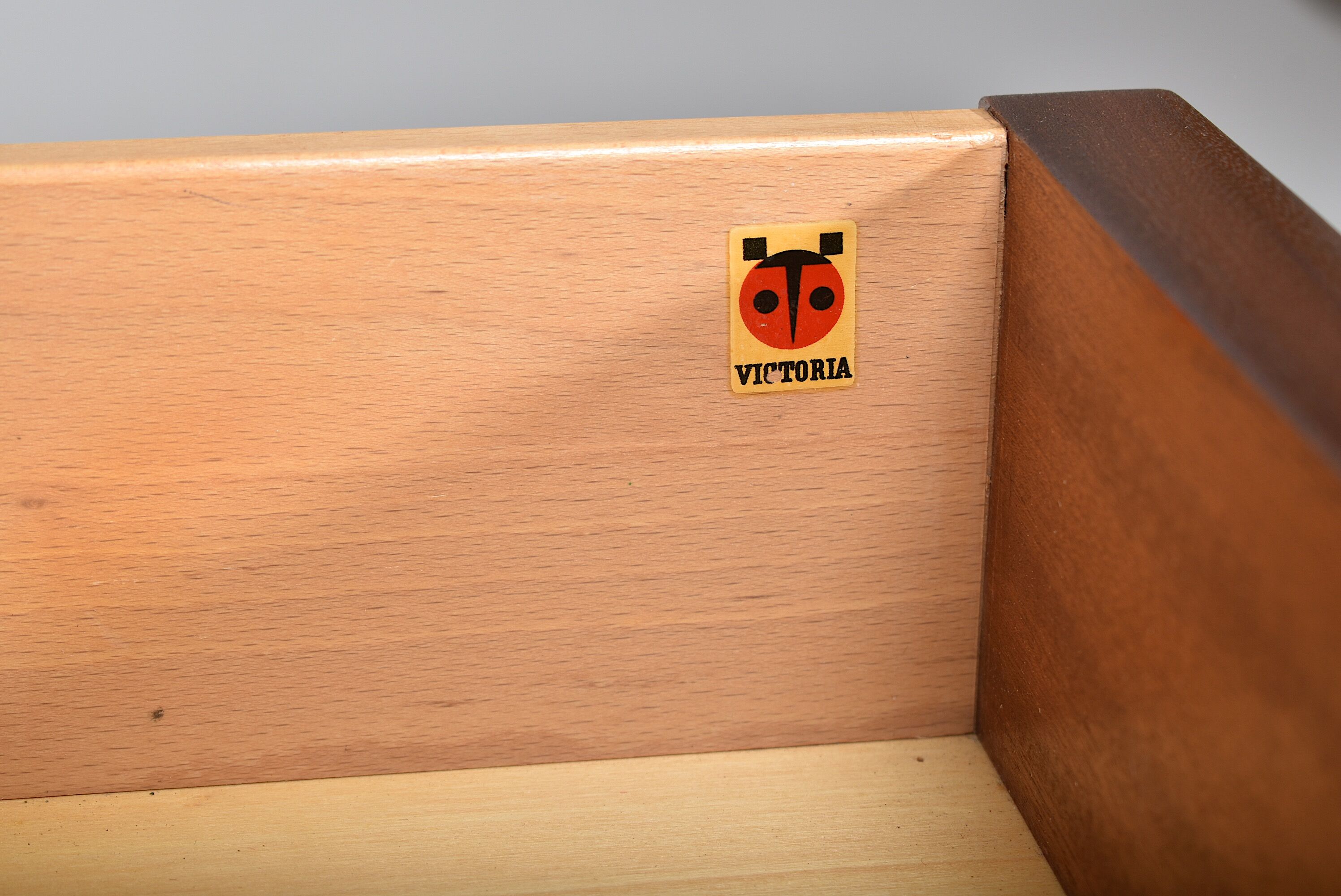 Modernist sideboard Switzerland Victoria 1950