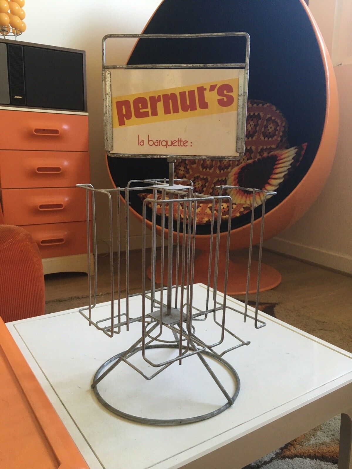 Presenter of peanut bistro counter pernut's 60's vintage