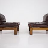 Paire de chauffeuses en cuir 1970