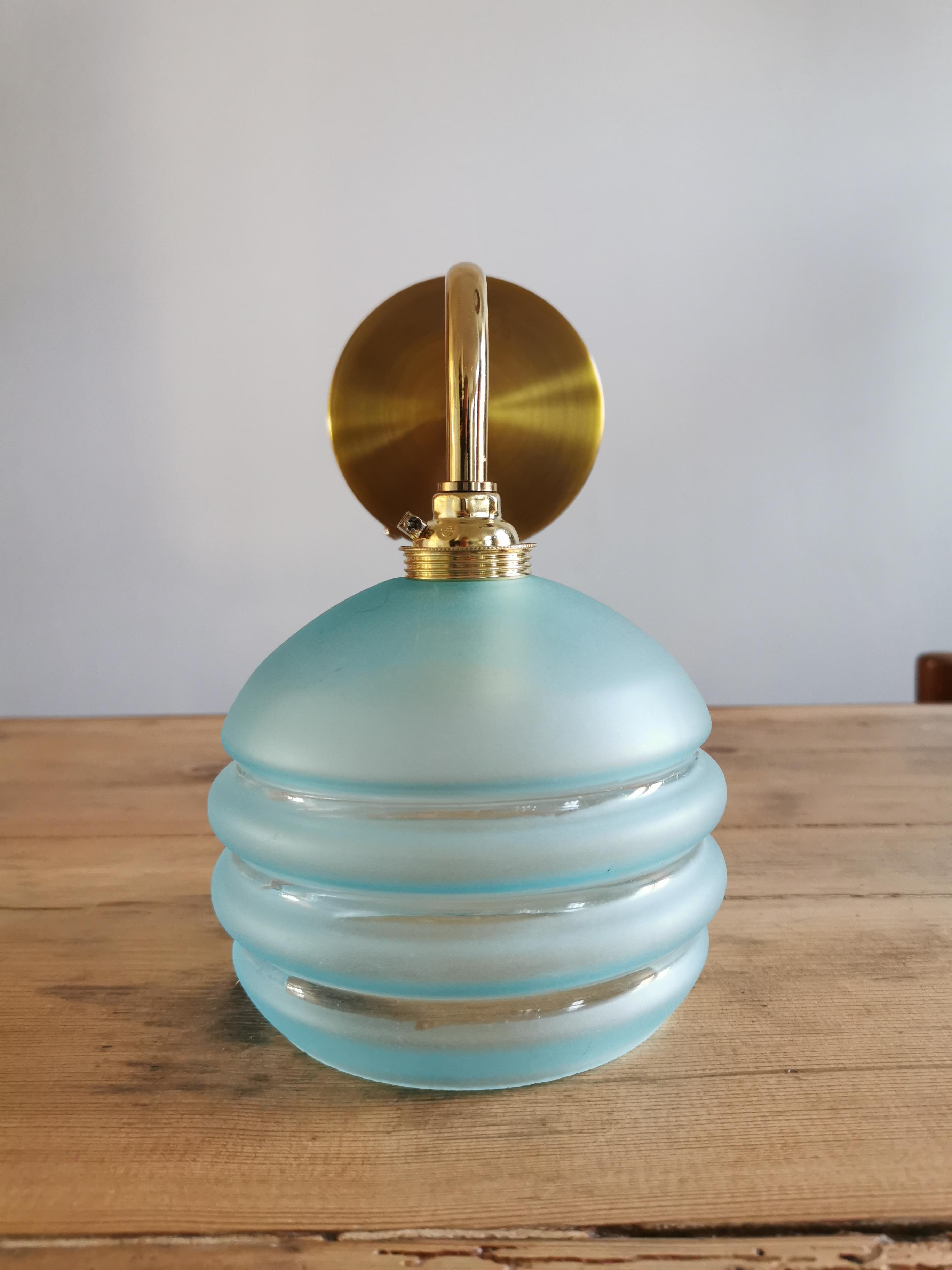 Applique globe vintage en verre dépoli bleu