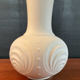 Seltmans Op Art vase Germany in biscuit porcelain from the 1960s.