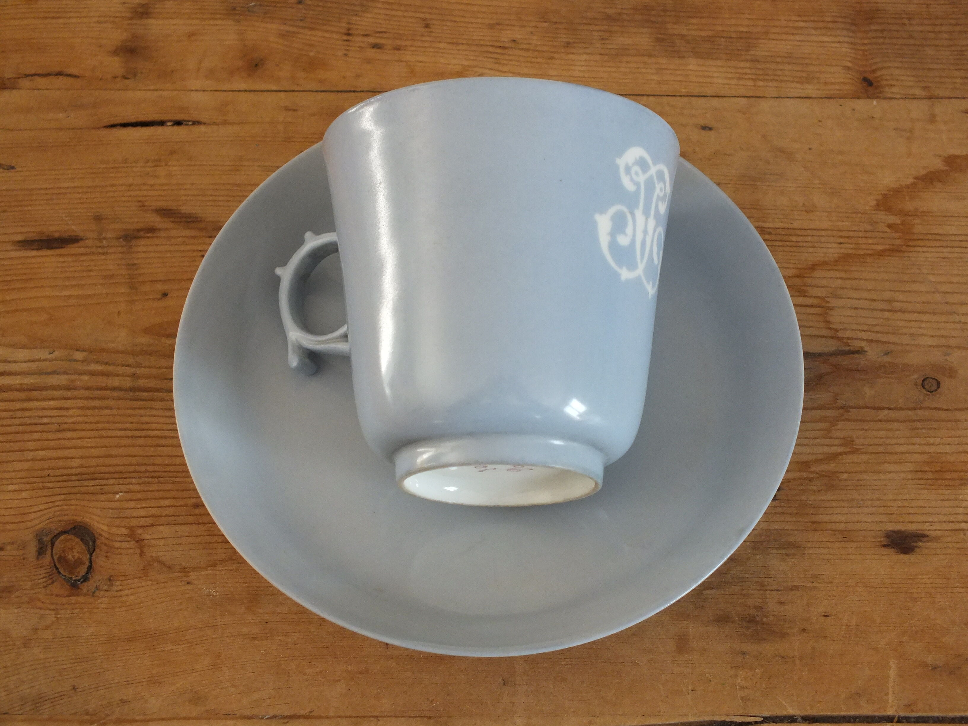 Pair of cups in porcelain de Sèvres XIXth