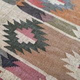 Kilim rug in jute and cotton. 150cm x 240cm