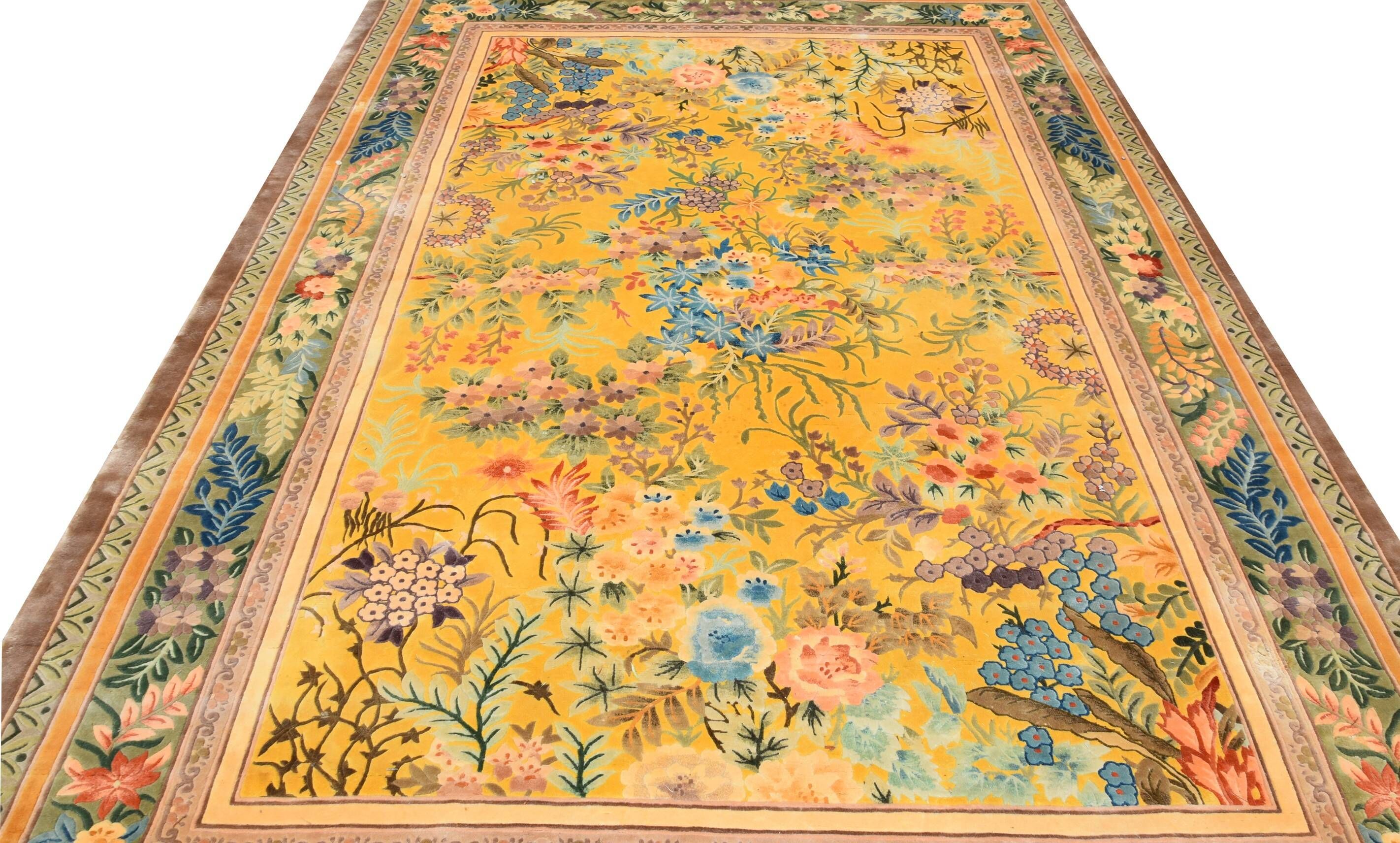 Art Deco carpet Shanghai China 100% pure silk - entirely handmade. Size: 2.00 X 300 meters.