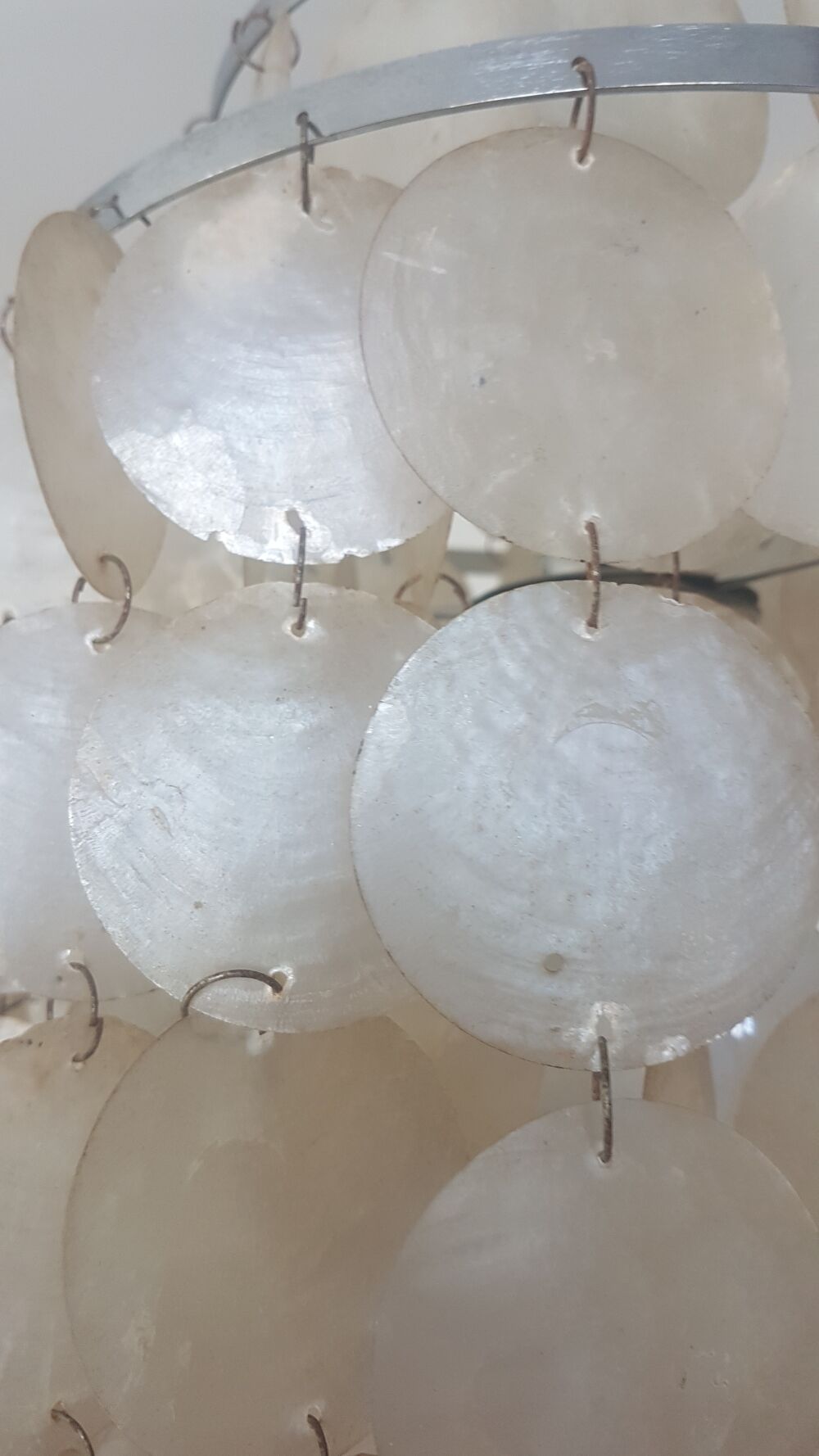 Suspension années 70  pastilles de nacre