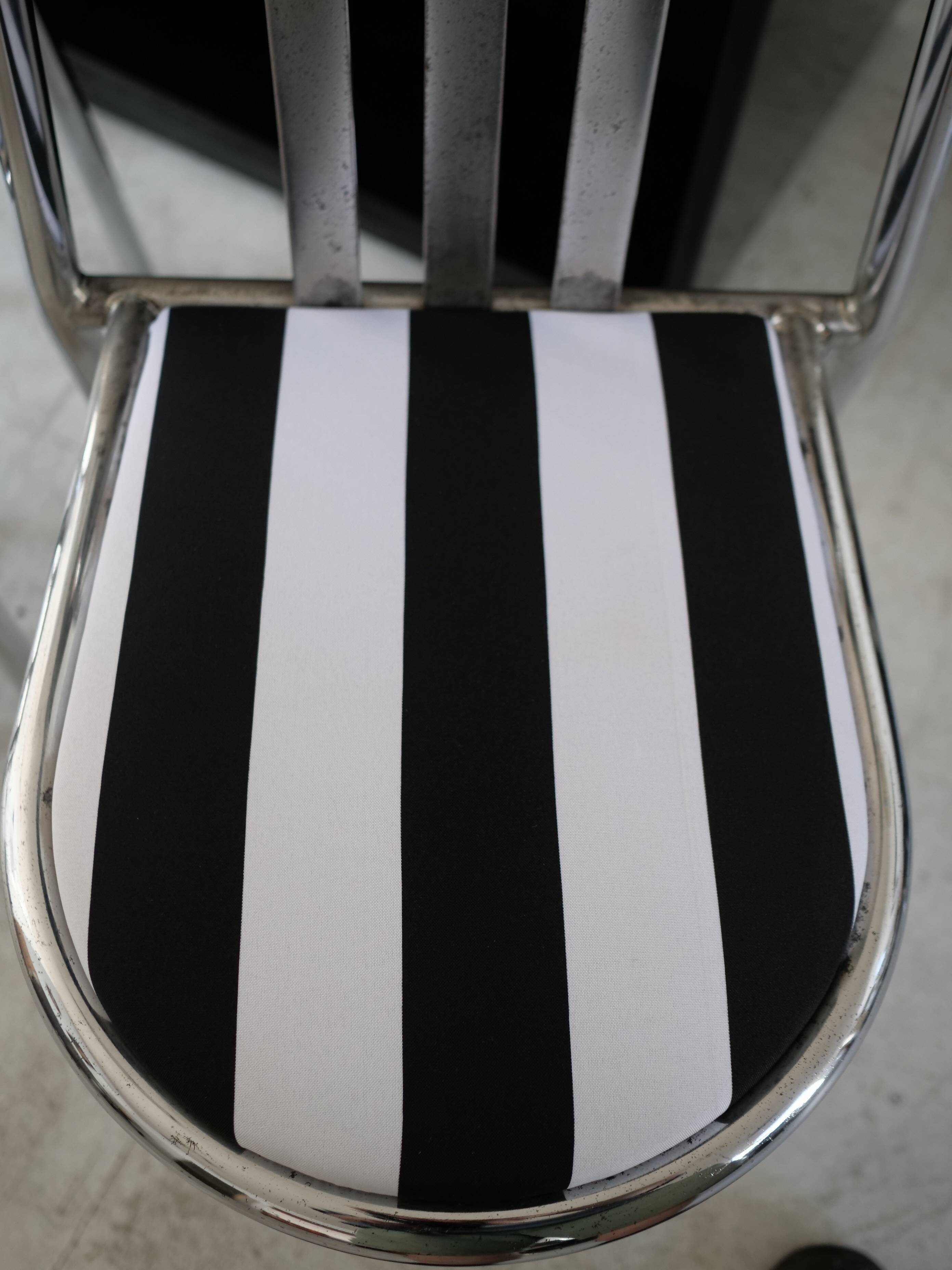 3 chaises Robert Mallet-Stevens No.222 Pallucco Italia