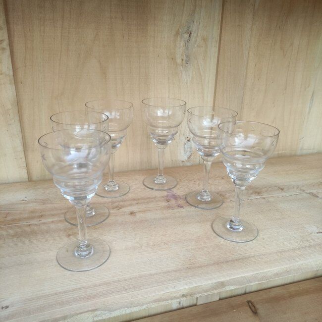 Set of 6 engraved glasses