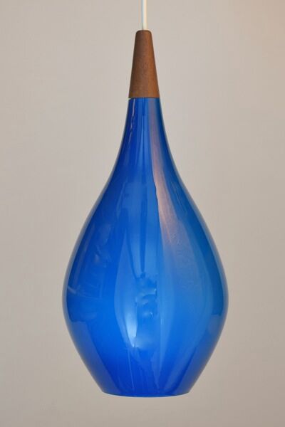Holmegaard pendant lamp large model in blue blown glass and teak, Denmark, Poulsen