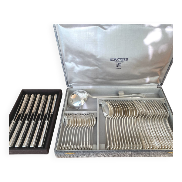 Ménagère Ercuis en métal argenté 49 pièces avec couteaux modèle Victoria