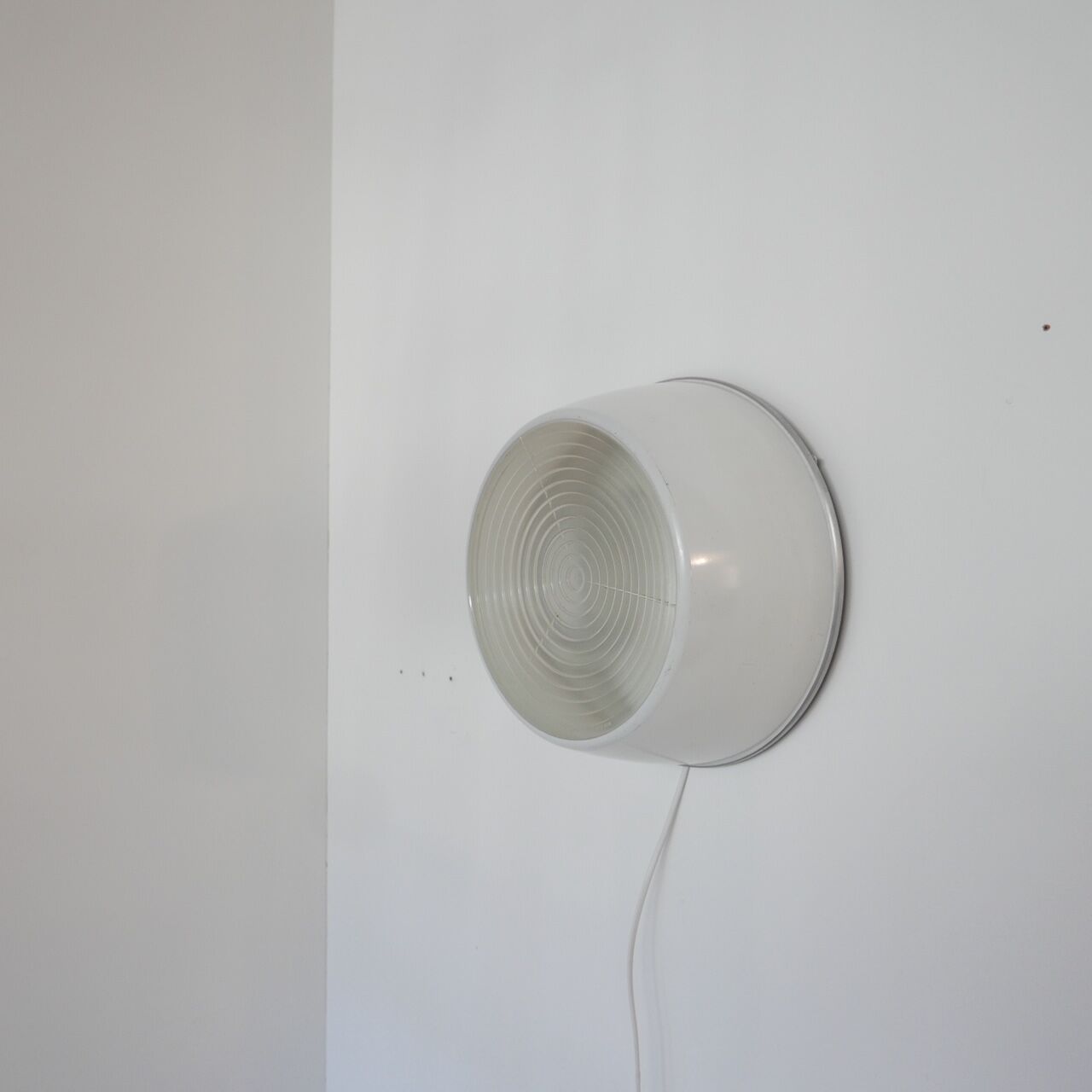 Holophane wall lamp