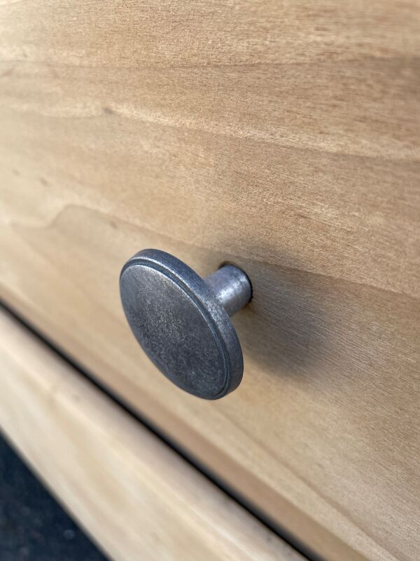 Commode vintage aérogommée, pieds compas