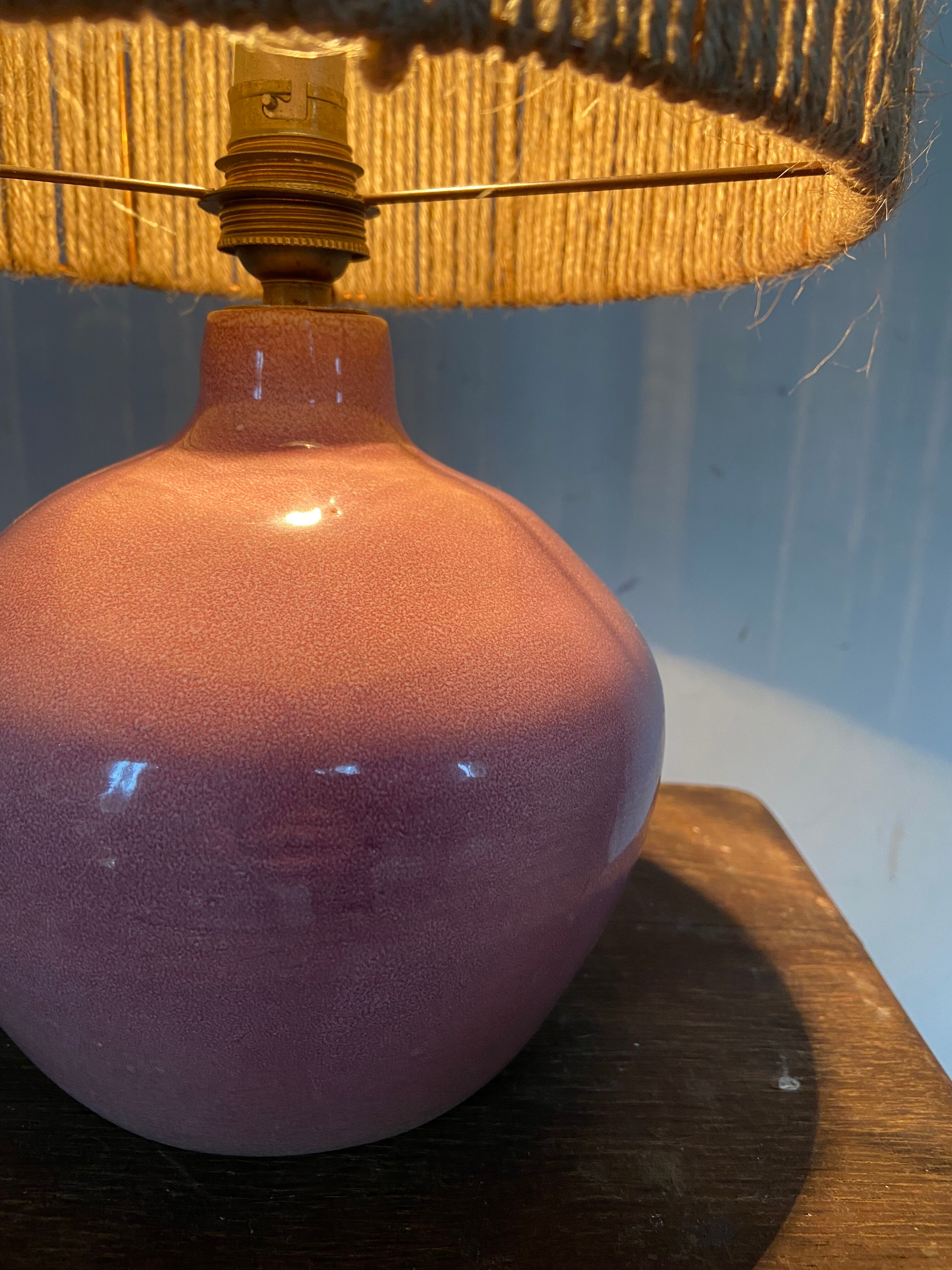 Vintage lamp in pink stoneware and rope years 60-70