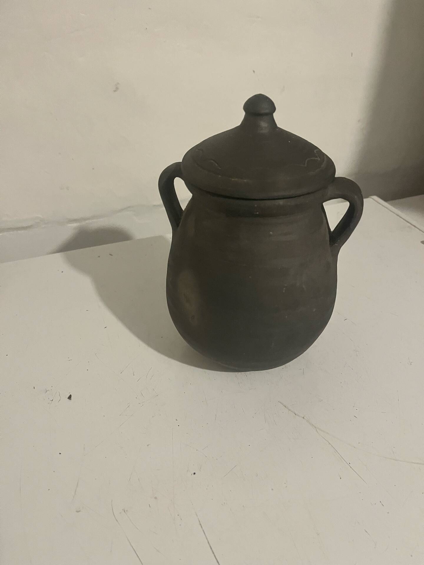 Vintage black ceramic covered pot signed Gómez Miranda — Pottery a