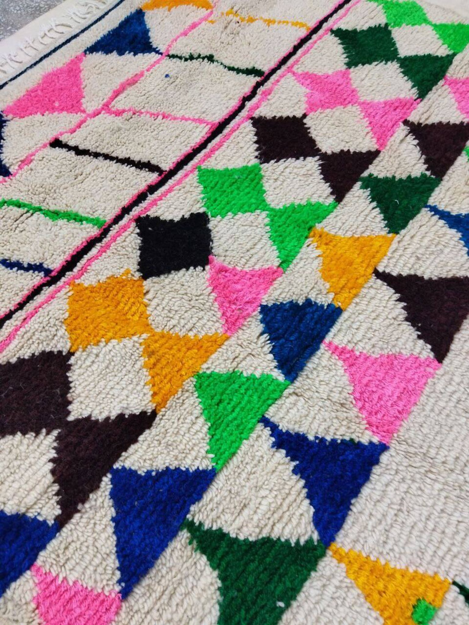 Handmade Moroccan Berber rug 300 x 190 cm