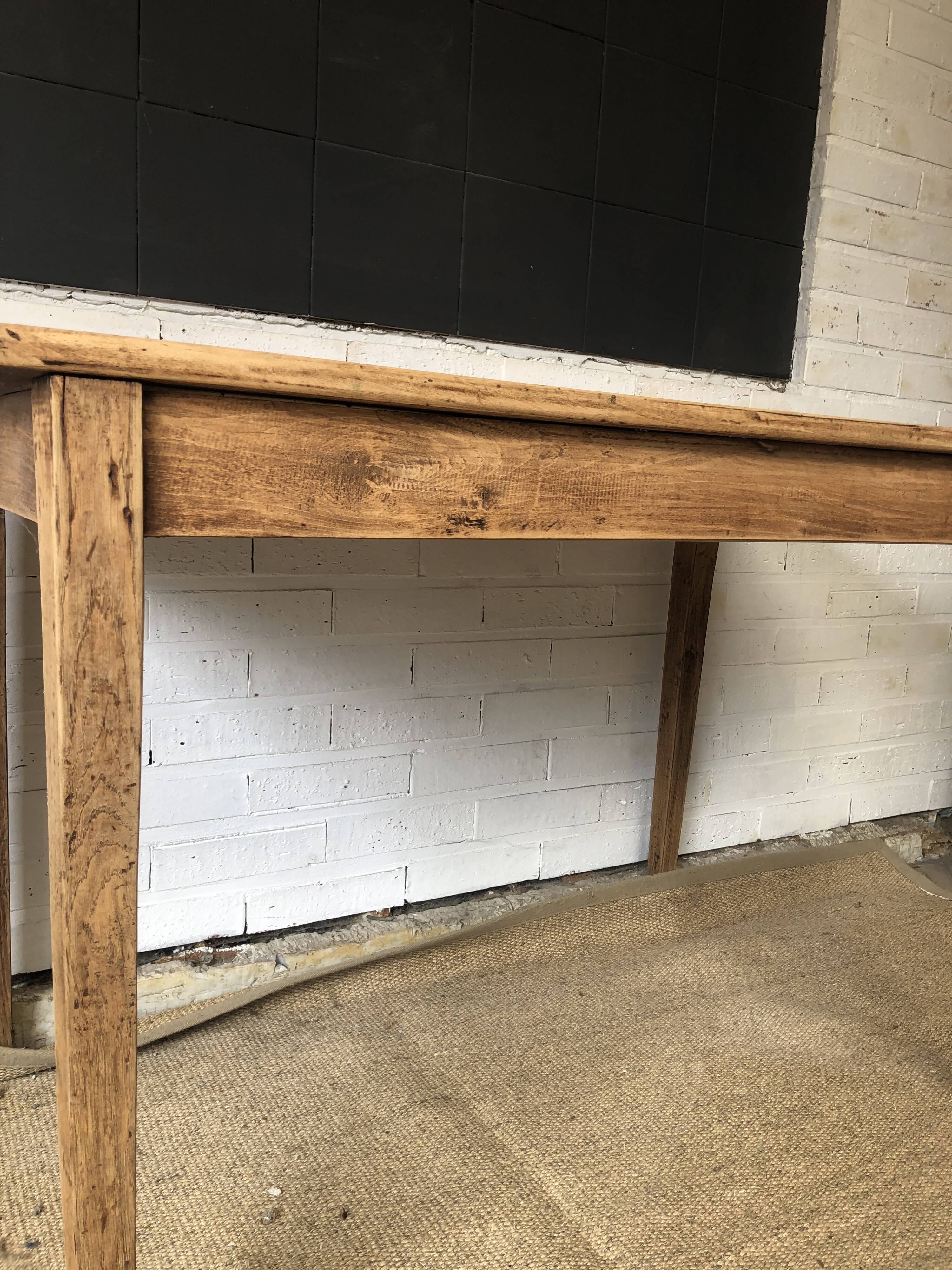 Dining table / desk