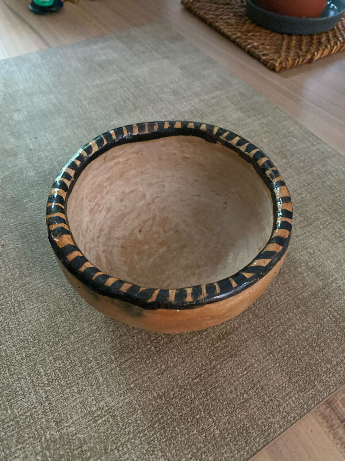 Sejnane bowl