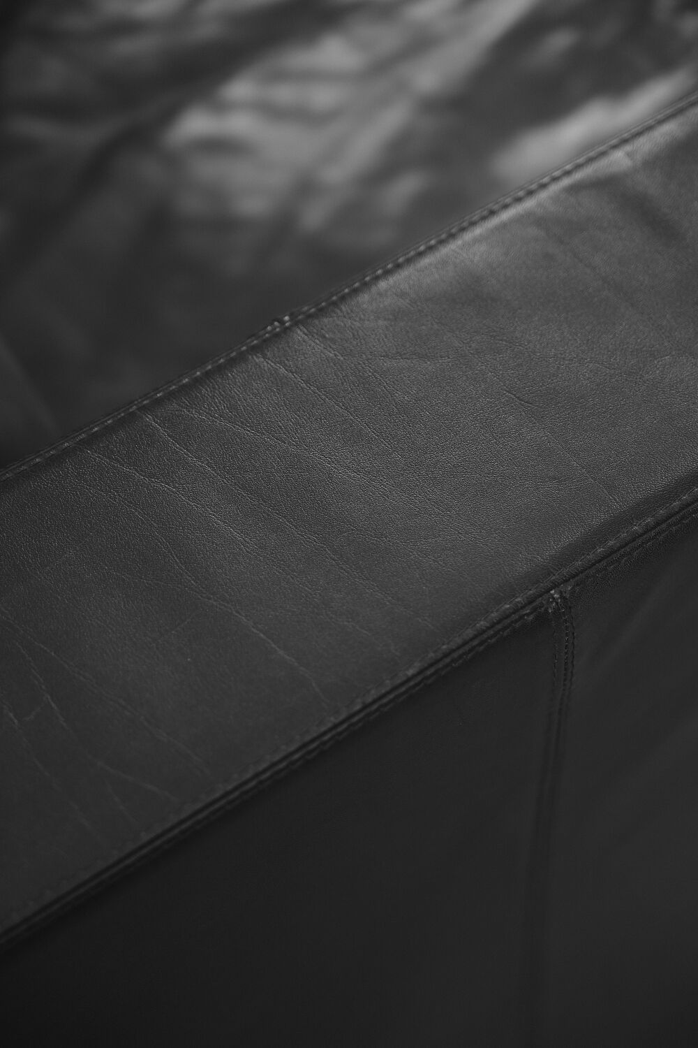 Black leather modern Conseta sofa by Friedrich Wilhelm Möller for COR