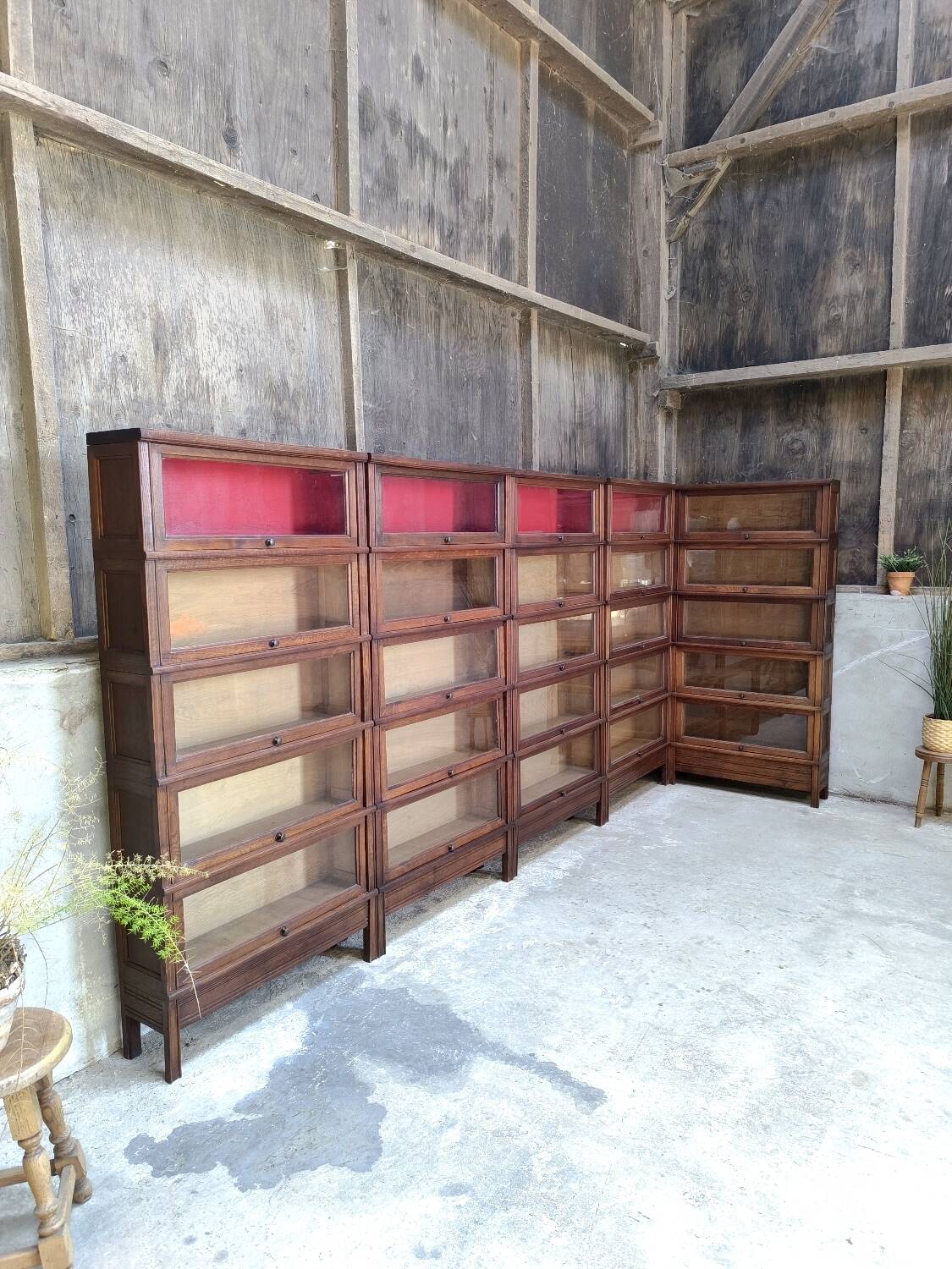 Oak display cabinet MD 1900