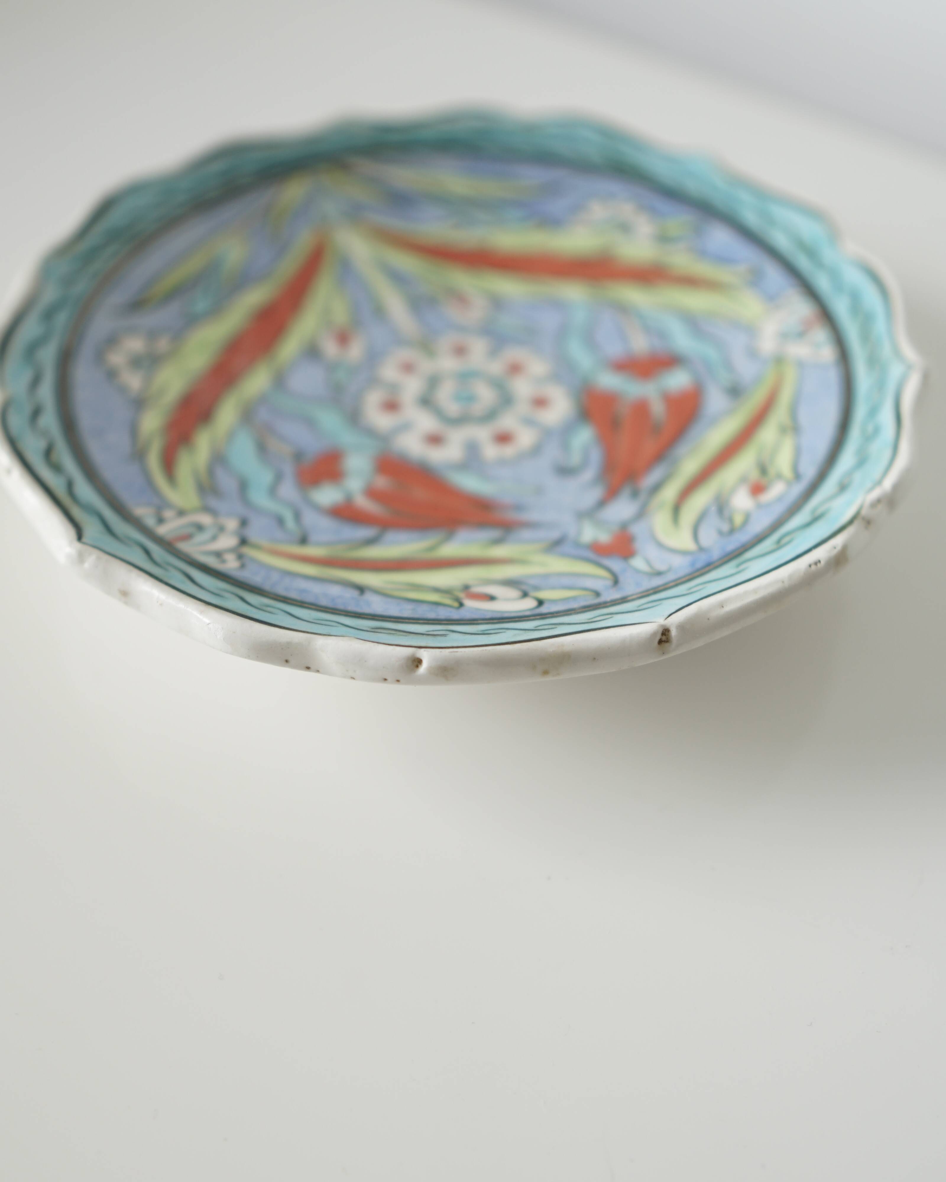 Decorative earthenware plate - hand-painted by İkbal Çini - Kütah