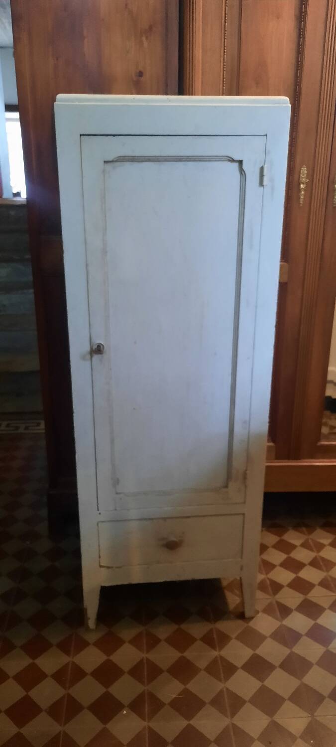 Vintage armoire